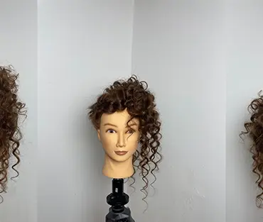 Mannequin head with hair design 360 shot